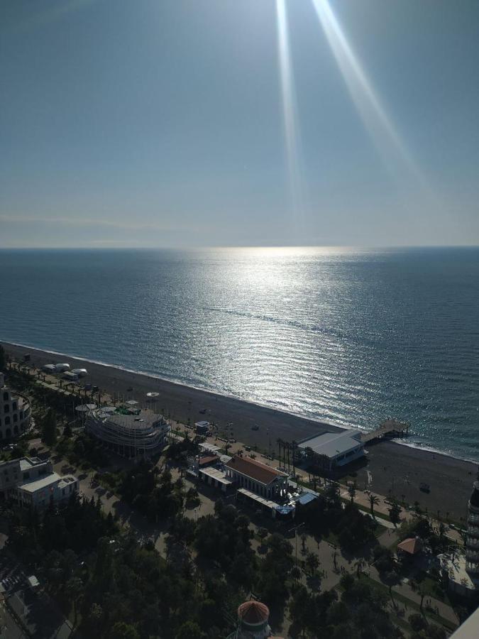 Black Sea Batumi Hotel Orbi City Bagian luar foto