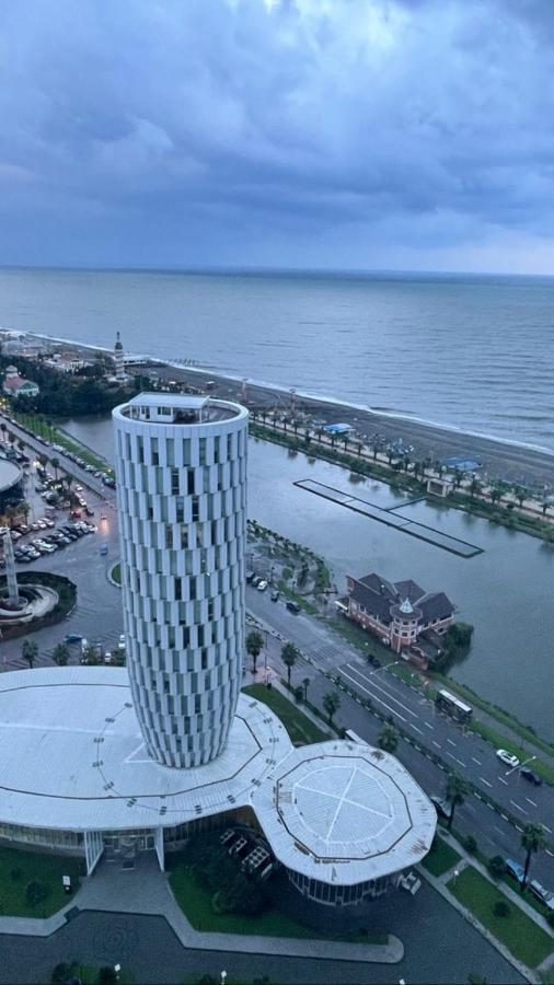 Black Sea Batumi Hotel Orbi City Bagian luar foto