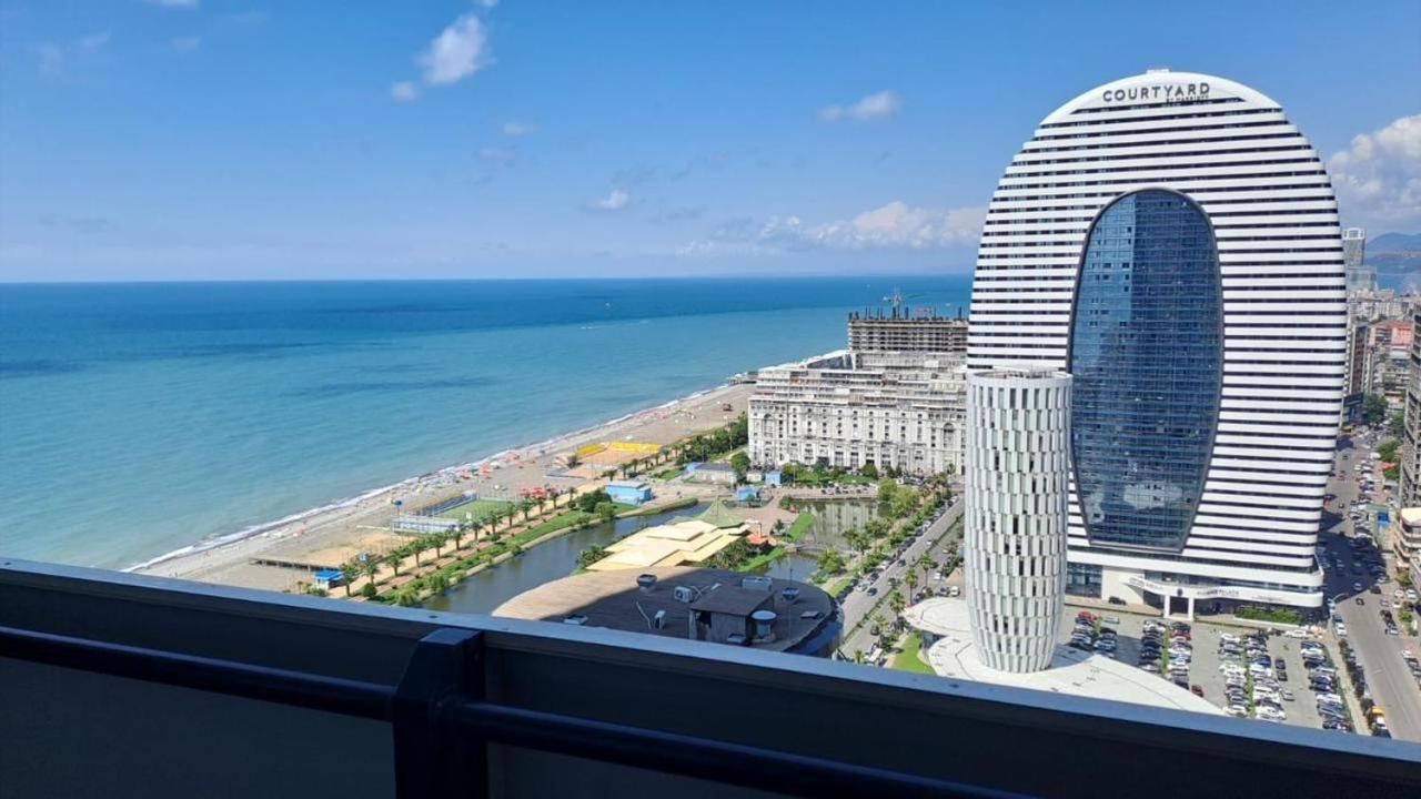 Black Sea Batumi Hotel Orbi City Bagian luar foto